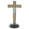 Crucifix bois foncé sur un socle bois et Christ argenté 13,5 cm