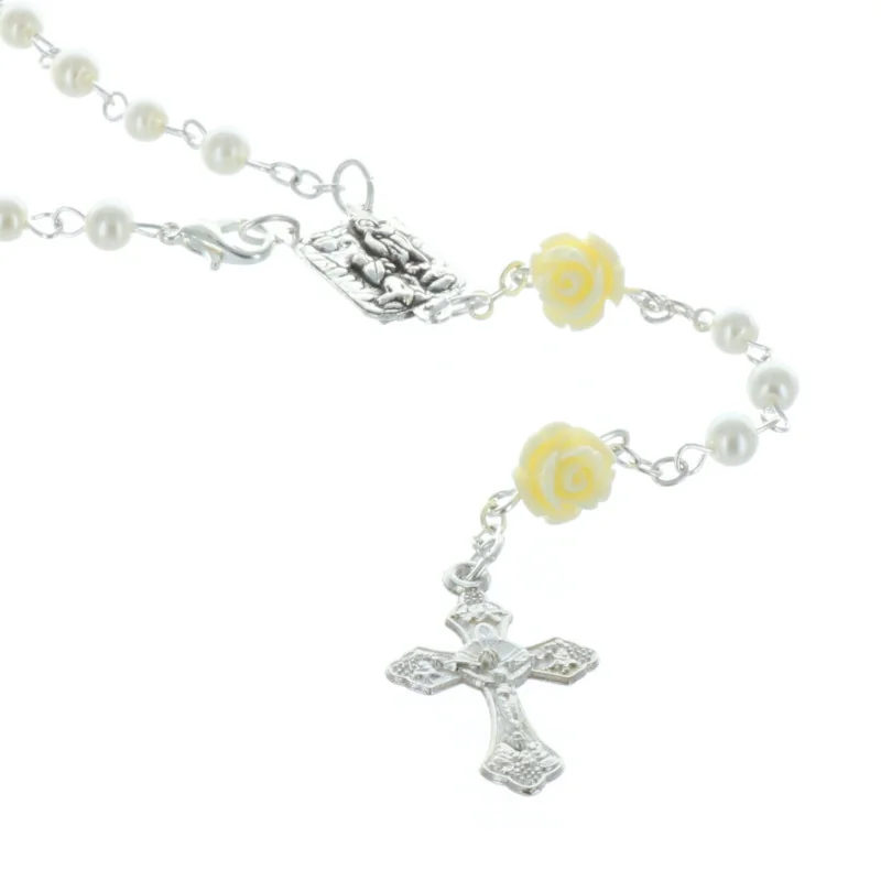 Chapelet de Lourdes en verre grains irisés et paters en forme de rose