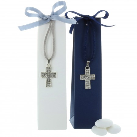 Boîte dragées pour Communion avec un collier pendentif croix