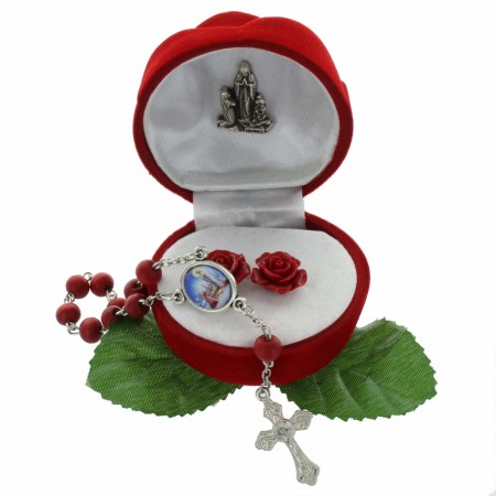 Velvet box and Lourdes Apparition, roses and rosary