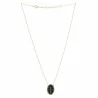 Collana placcata in oro con una medaglia a forma di croce smaltata