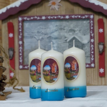 Set of 3 Lourdes candles with blue base 9cm