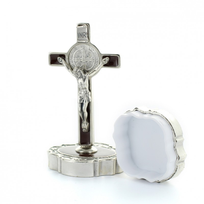 Crucifix Saint Benoit sur socle avec médaille argenté