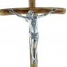 Crocifisso di legno con Cristo in argento