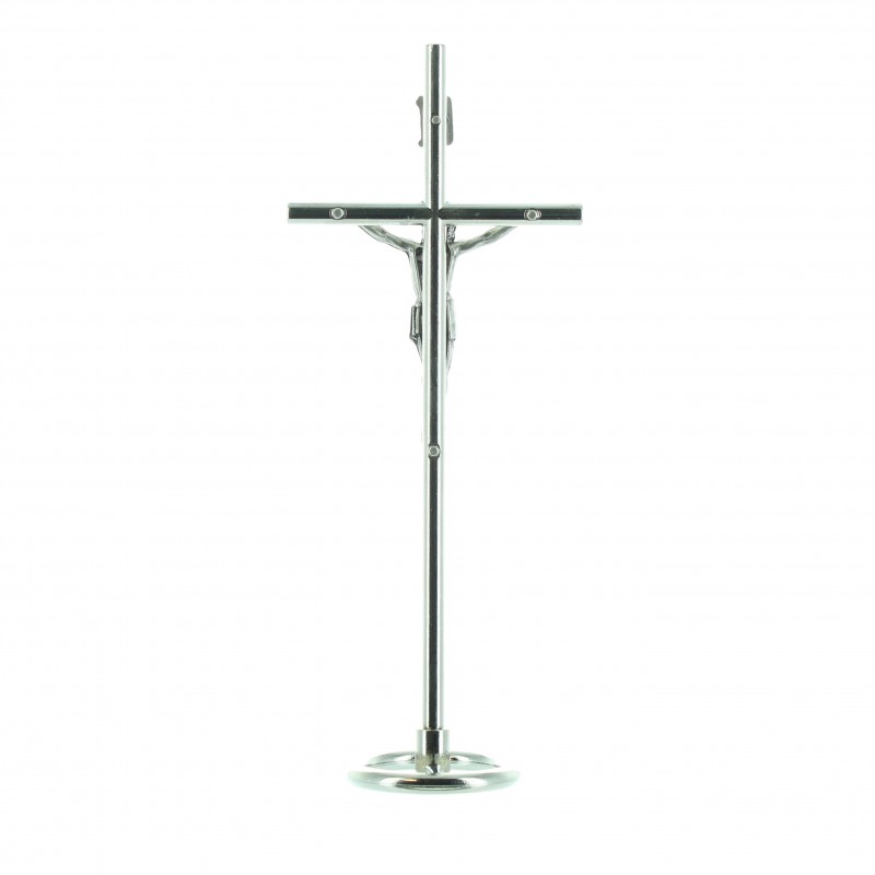 Crucifix en métal sur pied 16 cm