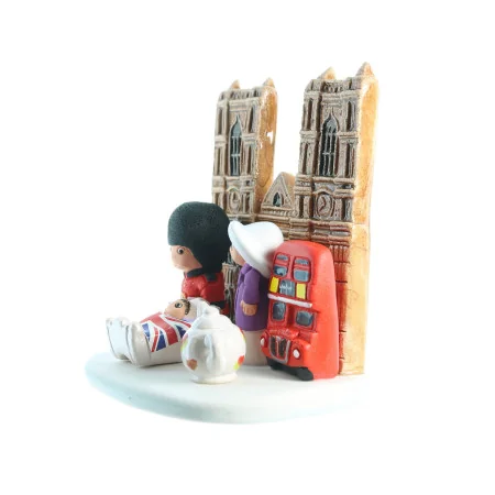 London ceramic christmas crib