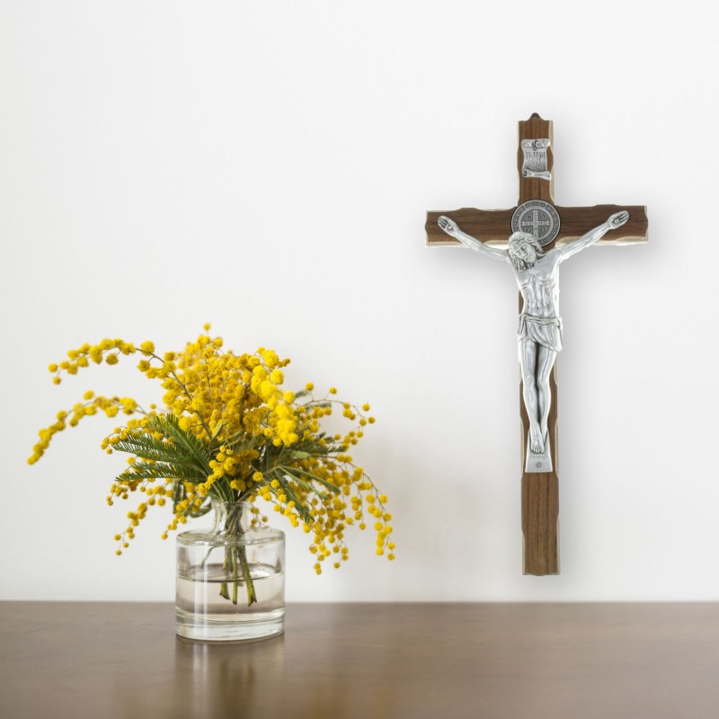 Crucifix de Saint Benoît en bois 30cm
