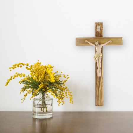 Crocifisso in legno d'ulivo con Cristo in resina 50 cm