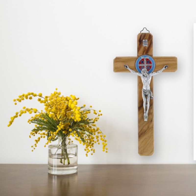 Crucifix de Saint Benoît en bois d'olivier et médaille colorée 19cm
