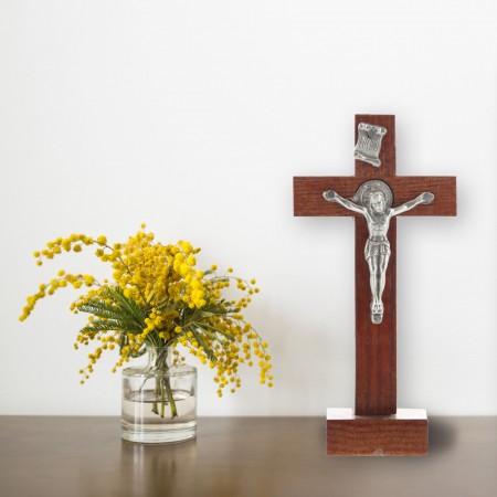Crucifix Saint Benoit avec...