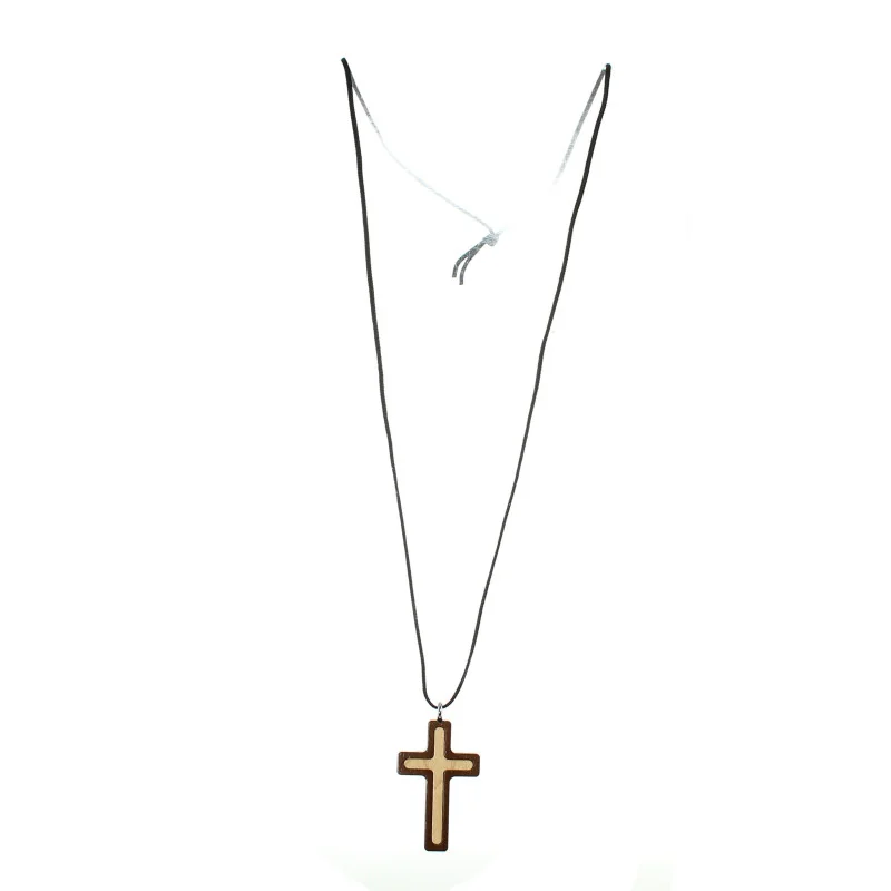 Cross set in maple wood 4cm with cord