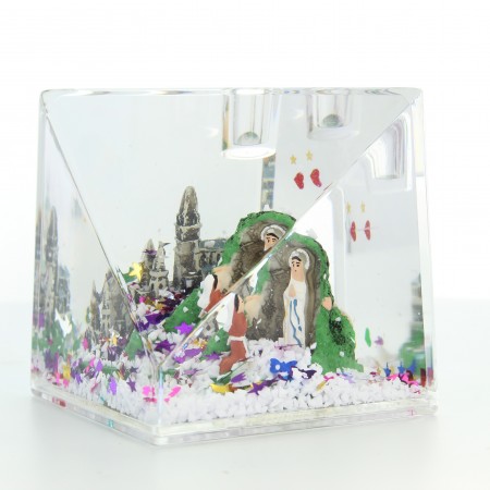 Cubic snow globe of the Apparition