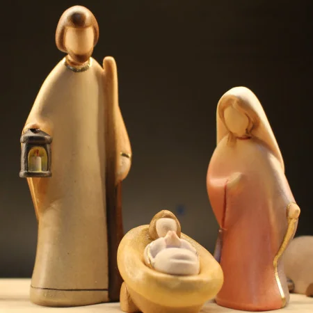 Crèche en bois de 22 cm et 9 pièces éclairage LED