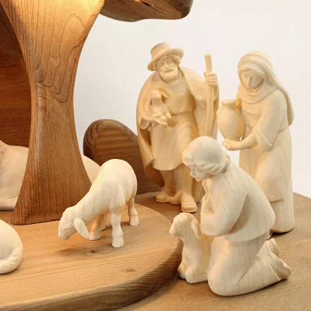 Crèche avec Led en bois 17 pièces 12 cm