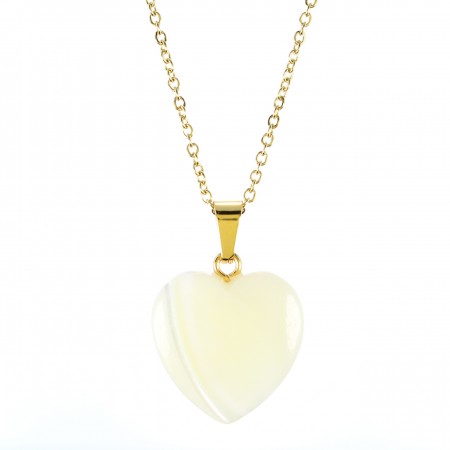 Pendentif coeur nacre , médaille de Saint Michel sur Chaîne dorée