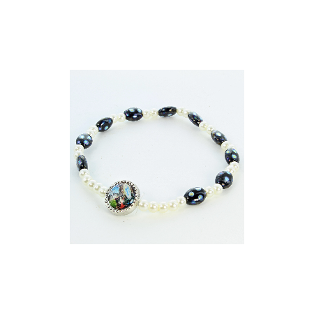 Black and pearly beads bracelet with Lourdes medal
