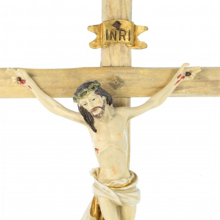 Croce in legno con Cristo in resina