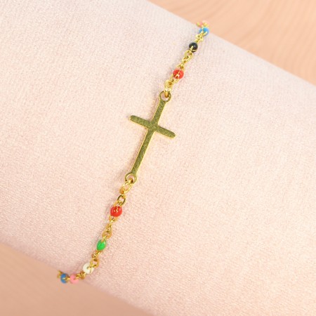 Bracelet doré avec croix et perle multicolores