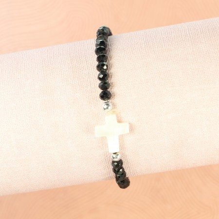 Glass bead bracelet with white cross and medal
