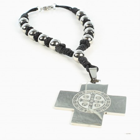 Bracelet avec une croix en acier de Saint Benoit