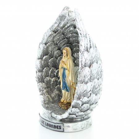 Nostra Signora di Lourdes circondata da ali d'argento in resina glitterata 12cm