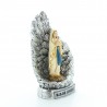 Statue Notre Dame de Lourdes entourée d'ailes argentées en résine pailletée 10cm