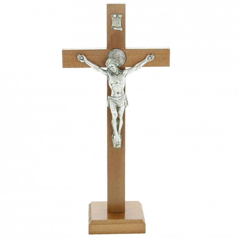 Croce di San Benoit di 26 cm su supporto in legno con Cristo in argento