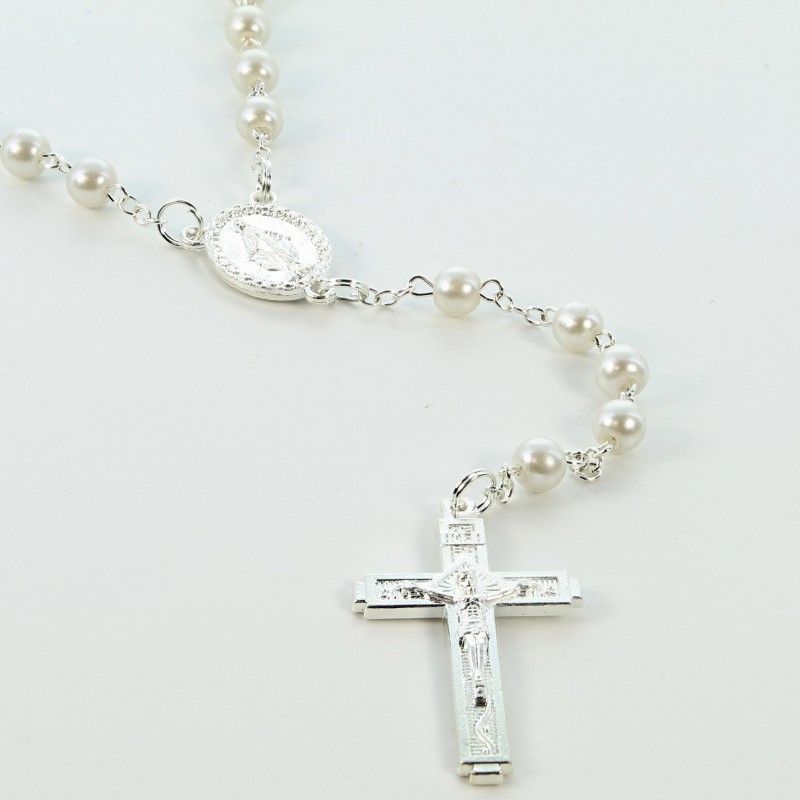Rosario di Lourdes in vetro bianco con croce a trifoglio