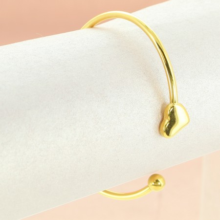 Bracciale aperto placcato oro con cuore