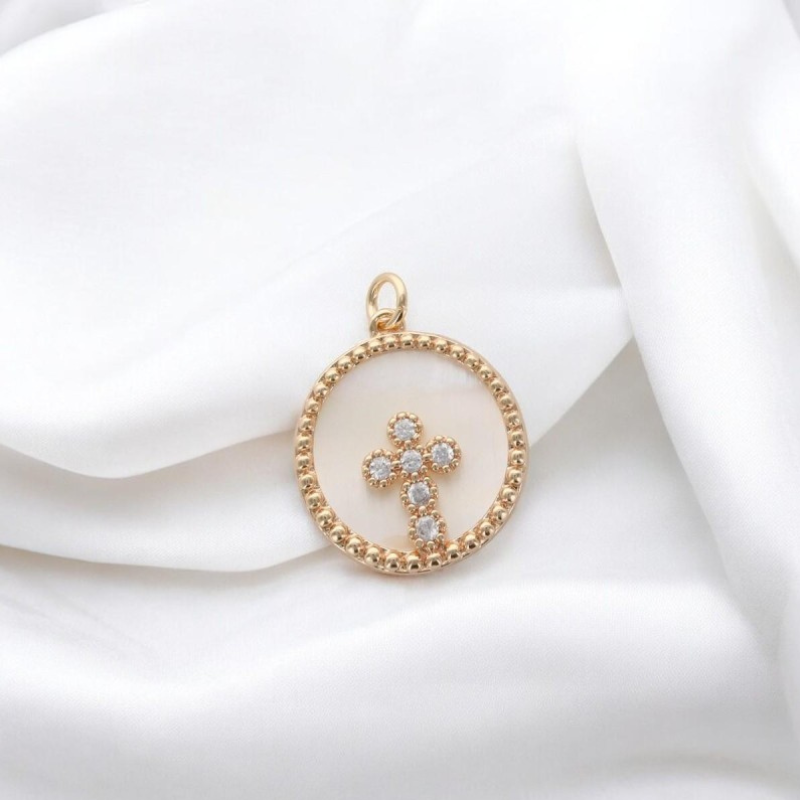 Pendentif Croix Reliquaire En Métal Doré - Bijou Religieux Vintage D'occasion