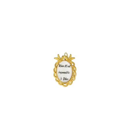 Gold pendant of the Sacred Heart of Jesus with quote
