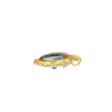Gold pendant of the Miraculous Virgin with quote