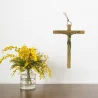 Crucifix Christ de Cluny en bronze sur croix d'olivier 15 cm