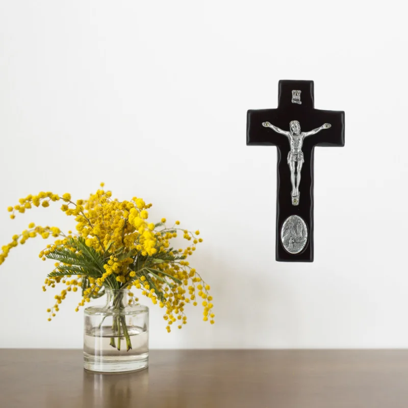 Crucifix in wood with medal Apparition