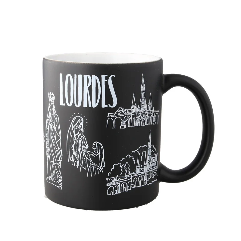 Tazza nera di Lourdes con effetto opaco