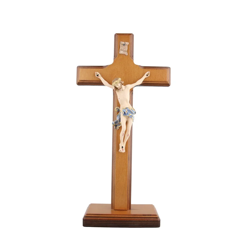 Crocifisso su piedistallo con Cristo a colori da 29 cm in resina