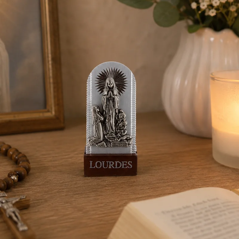 Quadro religioso Apparizione di Lourdes di metallo argentato 3 x 7 cm