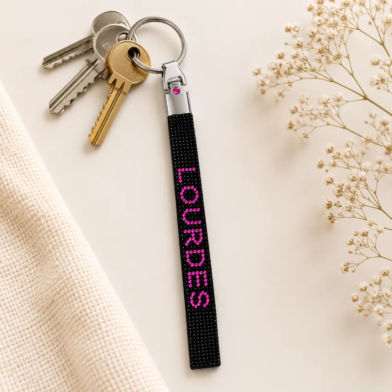 Porte clés lanière "Lourdes" avec strass noir