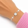 Bracelet nacre et acier avec croix et médaille de la Vierge