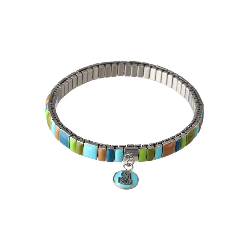 Bracelet coloré avec médaille bleue de la Vierge Marie