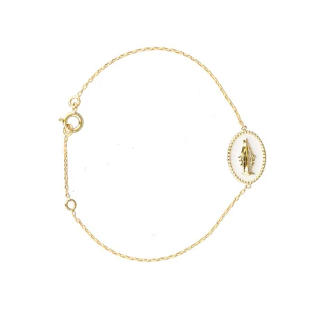 Gold-plated Miraculous Medal bracelet with white background