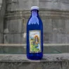 1 litro di Acqua di Lourdes in una bottiglia di plastica blu con l'Apparizione di Lourdes