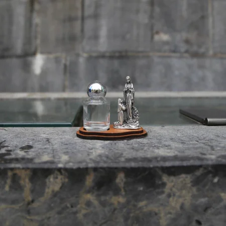 Lourdes Apparition silvery...