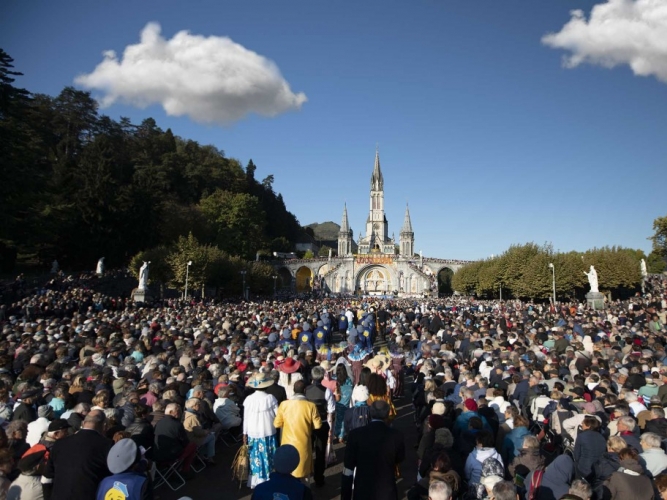 Our Lady of Lourdes: a complete guide to a successful pilgrimage