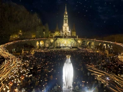 The magical nights of Lourdes