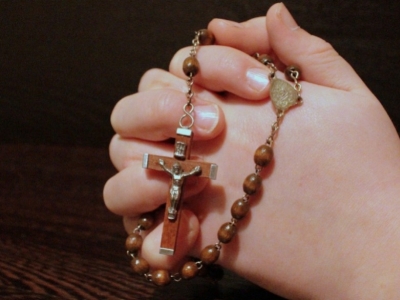 La preghiera e il rosario: come recitare il rosario